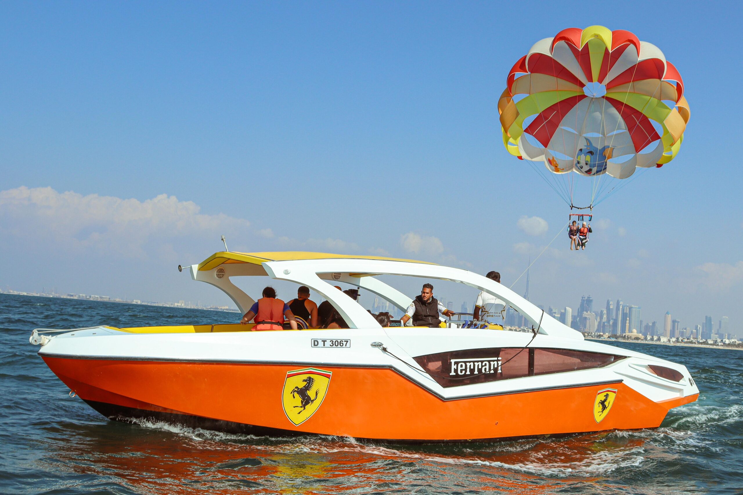 Parasailing in Dubai